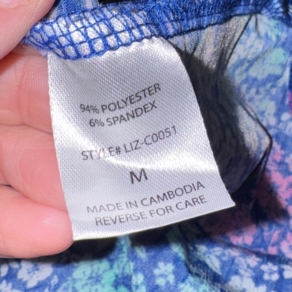 Dear Scarlett Blue Floral Blouse M 3/4 Sleeve V Neck Stretch Lightweight - Picture 5 of 8